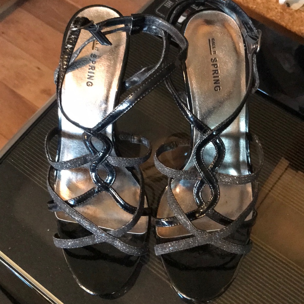 Shoe